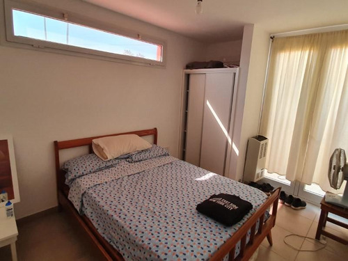 Imagen 8 de 12 de Piaggio Y Maipu, Departamento De Un Dormitorio, Con Patio - En Pleno Centro !