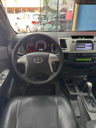 Toyota Hilux 2.7 Srv Cab. Dupla 4x4 Flex Aut. 4p