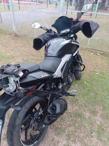 Bajaj Dominar 250