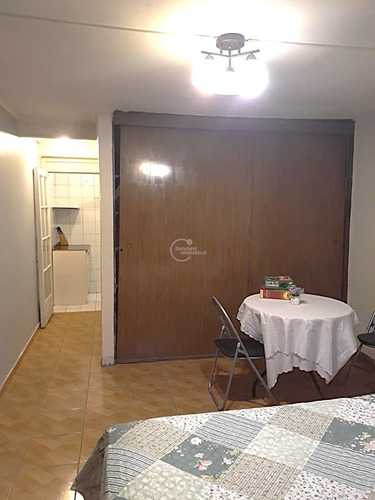 Casa En Venta 4 Dorm. 3 B En Macul (a 1 Cuadra De Vic. Mac)