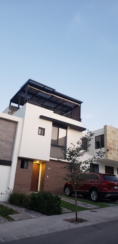 Casa En Venta Querétaro Zibata