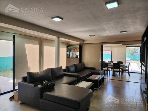 Villa Catalina - Casa En Venta 3 Dormitorios