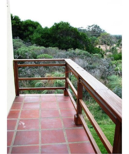 Imagen 22 de 30 de Casa De 4 Dormitorios Con Parrillero En Venta Y Venta Temporal Punta Ballena