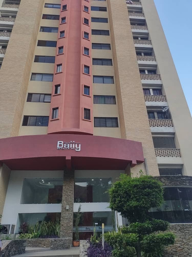 Imagen 4 de 27 de Maria Jose Castro Vende Apartamento En Urb. El Parral Res Bally Suites