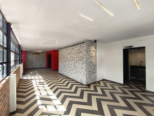Local En Arriendo En Quinta Oriental. Cod A30901