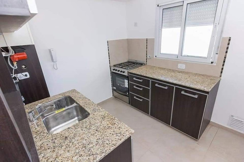 Imagen 6 de 13 de Venta Moderno Departamento 2 D Con Cochera