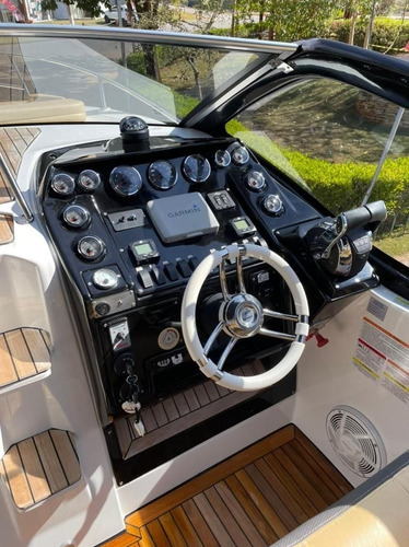 Imagem 10 de 16 de Focker 330 2018 2 X Mercruiser 250 Hp Gasolina 150 Hrs.