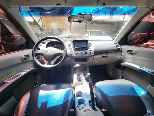 Mitsubishi L200 3.2 Triton Hpe Cab. Dupla 4x4 Aut. 4p