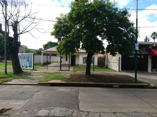 Casa De 4 Ambientes Sobre Lote De 263m