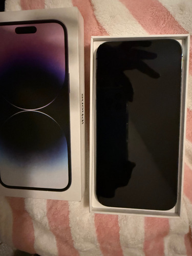 Apple iPhone 14 Pro Max (256 Gb) - Morado Oscuro 1 Año De Uso Estética 100 (Usado)