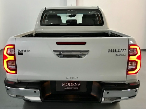 Imagen 5 de 22 de Toyota Hilux 2.8 Srx Srv Dx Sr 4x2 4x4 At Mt Amarok V6