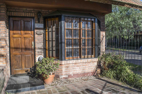 Imagen 2 de 13 de Casa En Venta 4 Ambientes Olivos