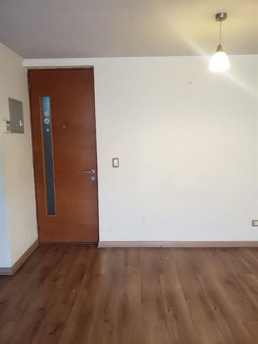 Departamento En Arriendo De 2 Dorm, 1 Baño (san Isidro)