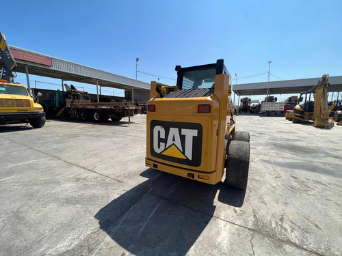 Minicargador Caterpillar 236b3 2013