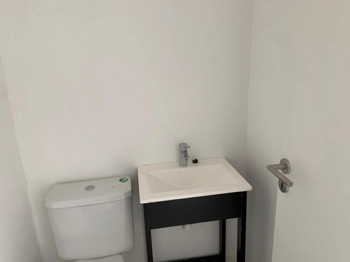 Imagen 9 de 20 de Departamento 2 Ambientes Al Frente Con Cochera Y Zoom.