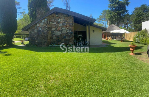 Imagen 15 de 20 de Cómoda Propiedad En Venta En Barrio Marly - Punta Del Este. 3 Dormitorios 2 Baños.