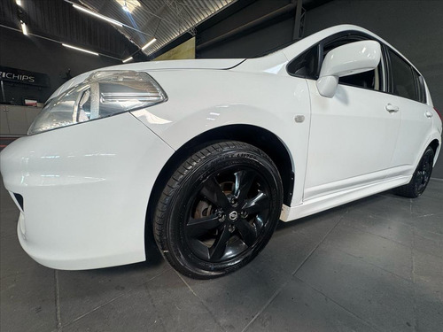 Nissan Tiida 1.8 SL 16V FLEX 4P AUTOMÁTICO