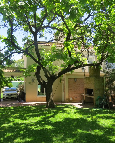 Duplex En Barrio Cerrado El Resuello. Excelente Ubicación,
