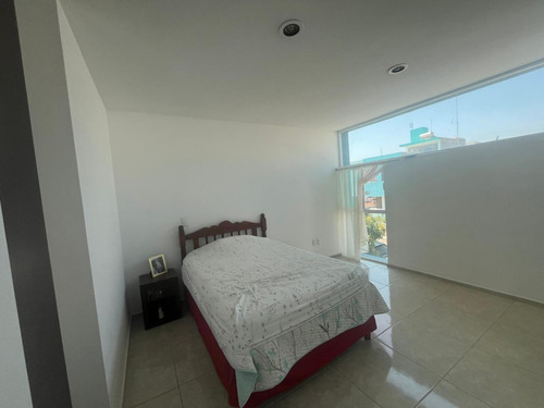Re- Estrena Casa De Concepto Abierto En Fracc. Privado