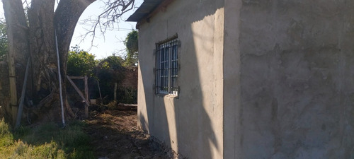 Vendo Casa En Terreno De Ha Y Media, Saladas