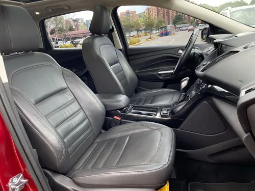 Ford Escape 2.0 TITANIUM AT 4X2