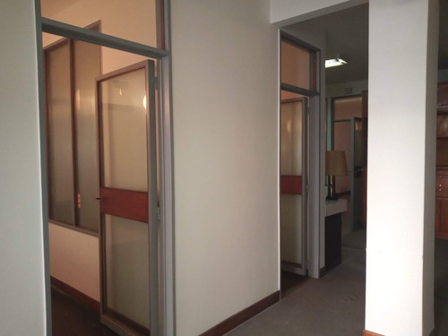 Imagen 26 de 30 de Oficina En Venta Tribunales - 2 Salas 6 Despachos