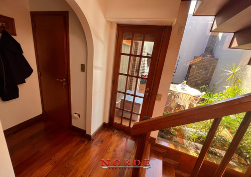 Venta Casa 5 Ambientes Barrio Naon Mataderos