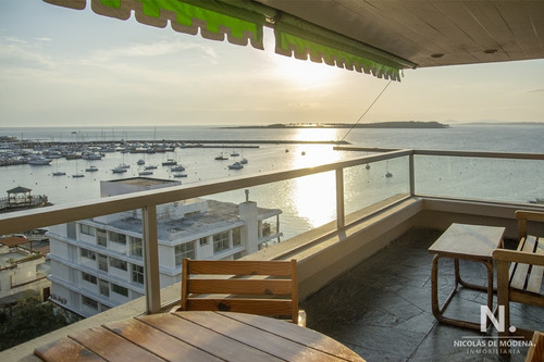 Departamento De 4 Dormitorios En Venta Con Vista Al Puerto De Punta Del Este