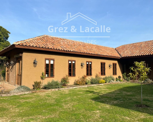 Se Vende Espectacular Casa En Sector Zapallar, Curicó