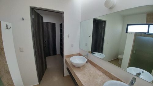 Preciosa Residencia En La Condesa Juriquilla, 4ta Recamara En Pb, Sala Tv, 4 Bañ