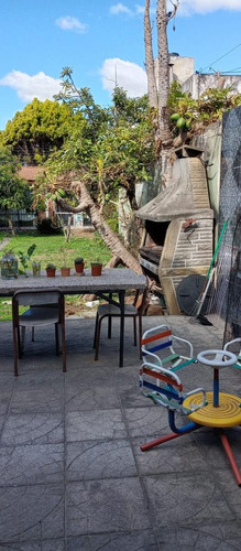 Casa En Venta - 3 Dormitorios 2 Baños - Cochera - 400mts2 - Wilde, Avellaneda