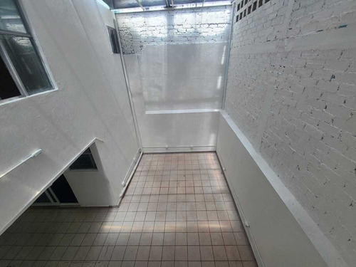Casa En Renta Con Uso De Suelo Habitacional Con Servicios Tipo A Ubicación Est
