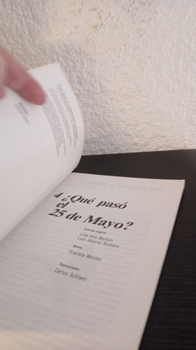 Que Pasó El 25 De Mayo? - Luis A. Romero (Usado)