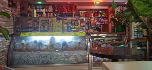 Se Vende Excelente Fondo De Comercio De Panadería Situado En Buena Zona Comercial De Caracas Em
