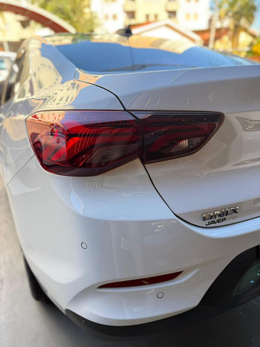 Chevrolet Onix Plus 10tat Pr2