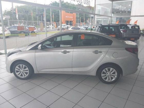 Imagem 8 de 9 de Hyundai Hb20s 1.6 Comfort Plus 16v Flex 4p Automático