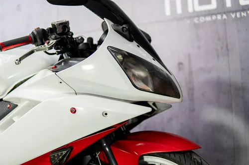 Yamaha R15 150 2014