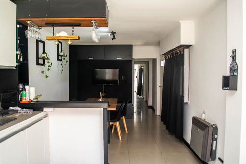 Venta Casa 2 Ambientes Con Terreno Muy Amplio