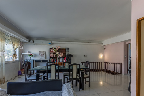 Taller Con Vivienda En Caba: Lote Propio, Terraza Y Quincho