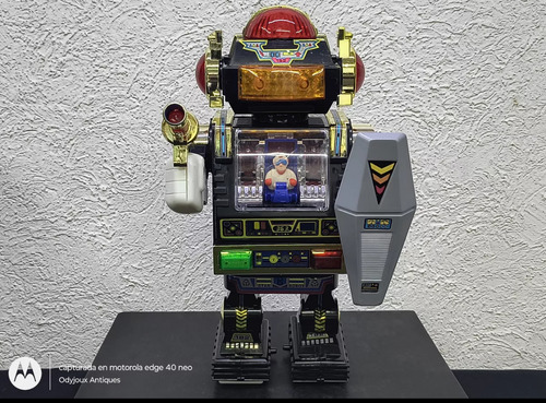 Star Roto Robot Vintage 1985 En Caja Tipo Saturno Funciona Star Roto Robot Negro Colores (Usado)
