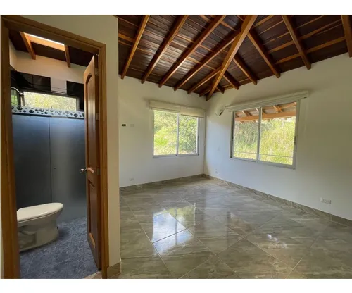 Venta De Finca En Copacabana