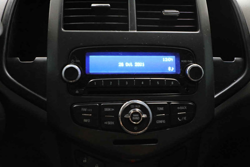 Imagen 15 de 15 de Chevrolet Sonic 2016 4p Lt L4/1.6 Man