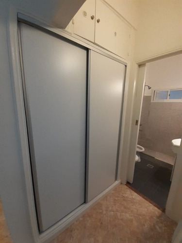 Imagen 7 de 9 de Vendo 2 Ambientes Excelente Oportunidad - Reciclado Con Patio