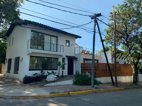 Casa - Punta Chica