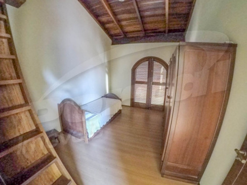 Excelente Casa Para Quem Quer Morar Num Lugar Tranquilo. Casa Com Ambientes Espaçosos, Com 4 Quartos, Sala De Estar, Jantar E Tv, Bem Definidas, Garagem Para 3 Carros, Com 4 Quartos Sendo Uma Suite,c