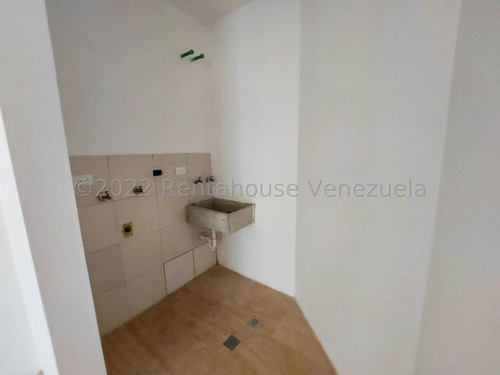 Imagen 13 de 17 de Apartamento En Venta Urb,lomas De Las Mercedes Mls #23-1497 Sc