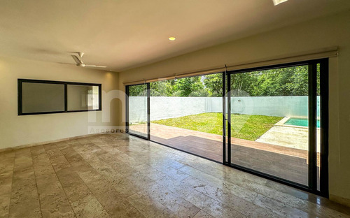 Casa En Venta En Mérida En Cabo Norte, Privada Arietta