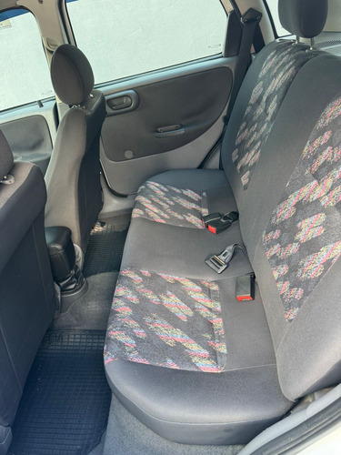 Chevrolet Corsa 1.8 Maxx Flex Power 5p