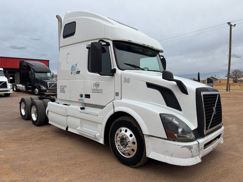 Tractocamión 2015 Volvo Vnl670 - D13 - Automático