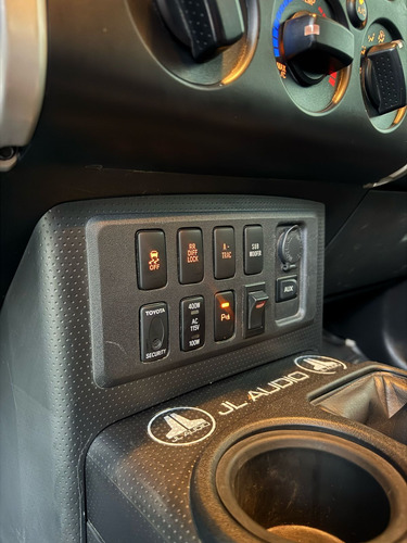 Toyota Fj Cruiser 3p Premium Aa Ee Ra Abs 4x4 At